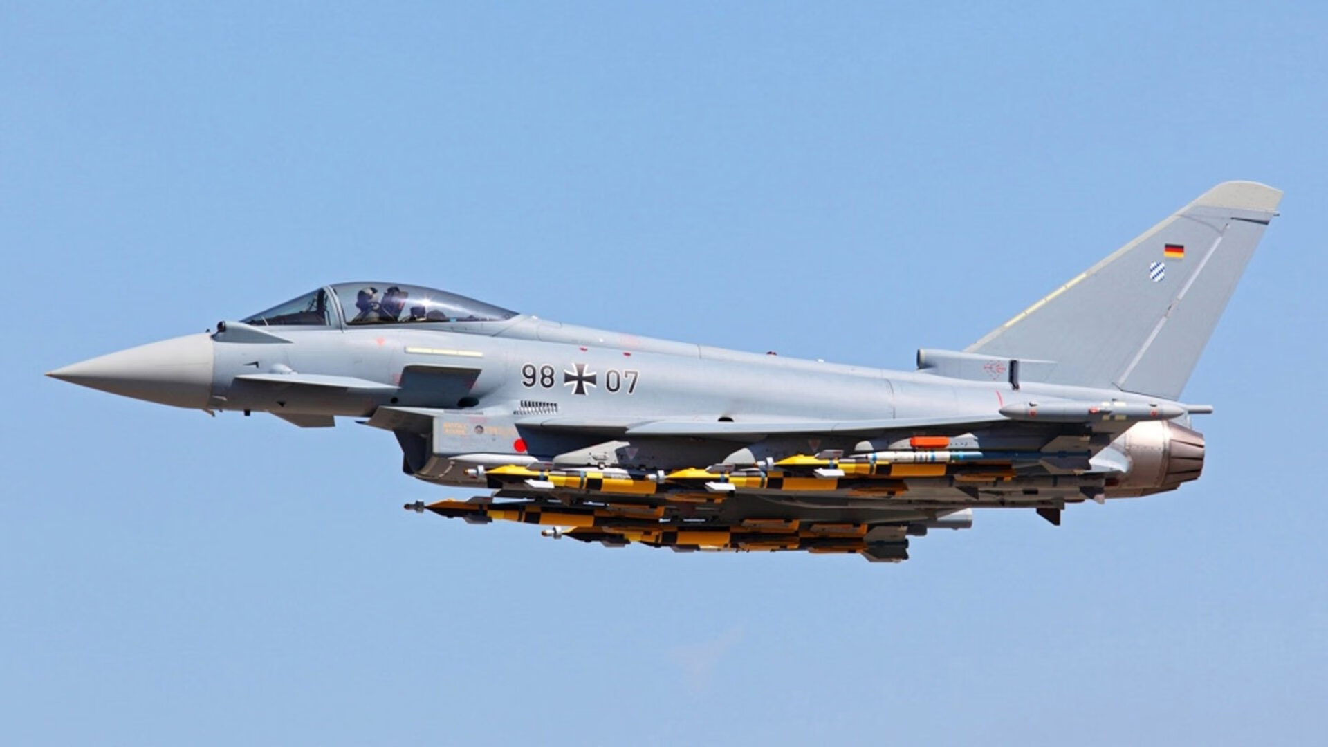 九游（jiuyou.com）游戏-西甲冠军悬念：皇马挑战巴萨的终极对决，西甲皇马对巴萨比赛视频