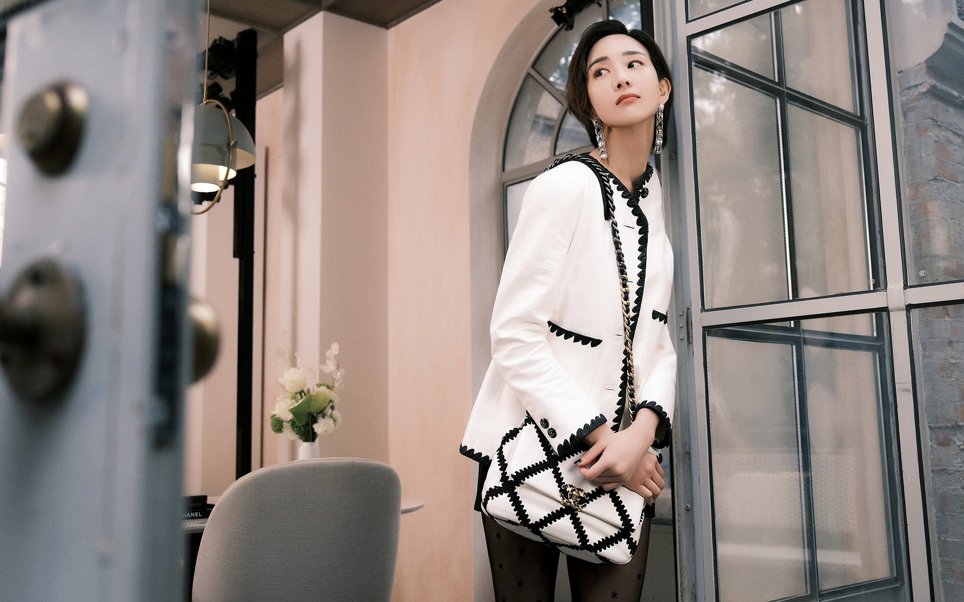 九游游戏中心官网-本菲卡边锋多次撕裂防线，本菲卡边后卫